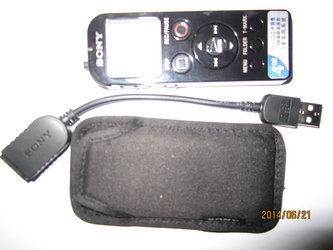 SONY  型号：ICD-UX523F数码录音笔